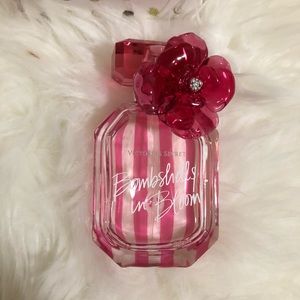 Victoria’s Secret Bombshells in Bloom
